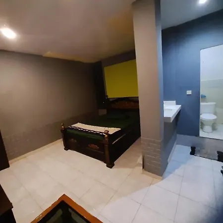 New Kami Homestay Banyuwangi  Exterior photo