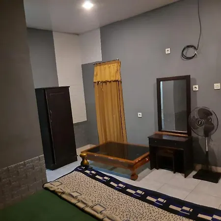 New Kami Homestay Banyuwangi  Exterior photo