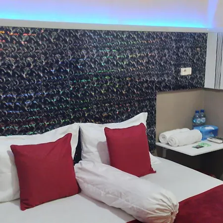 New Kami Homestay Banyuwangi  Exterior photo